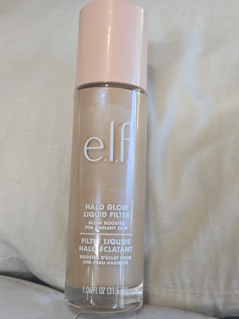 e.l.f. NEW Halo Glow Liquid Filter - Beige with Pink Cap
